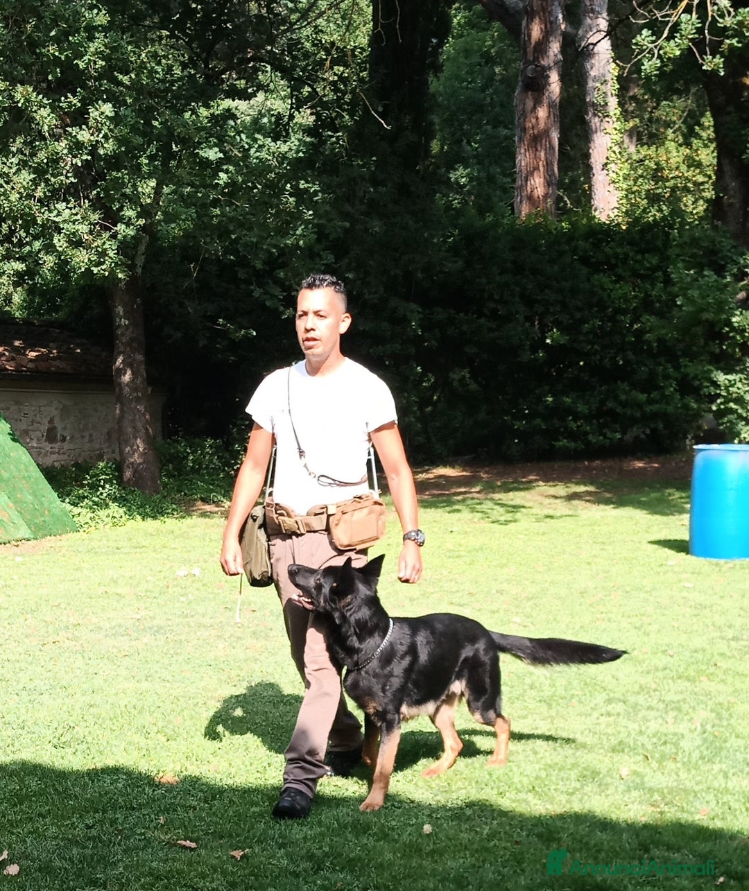 Immagine della galleria {{count}}