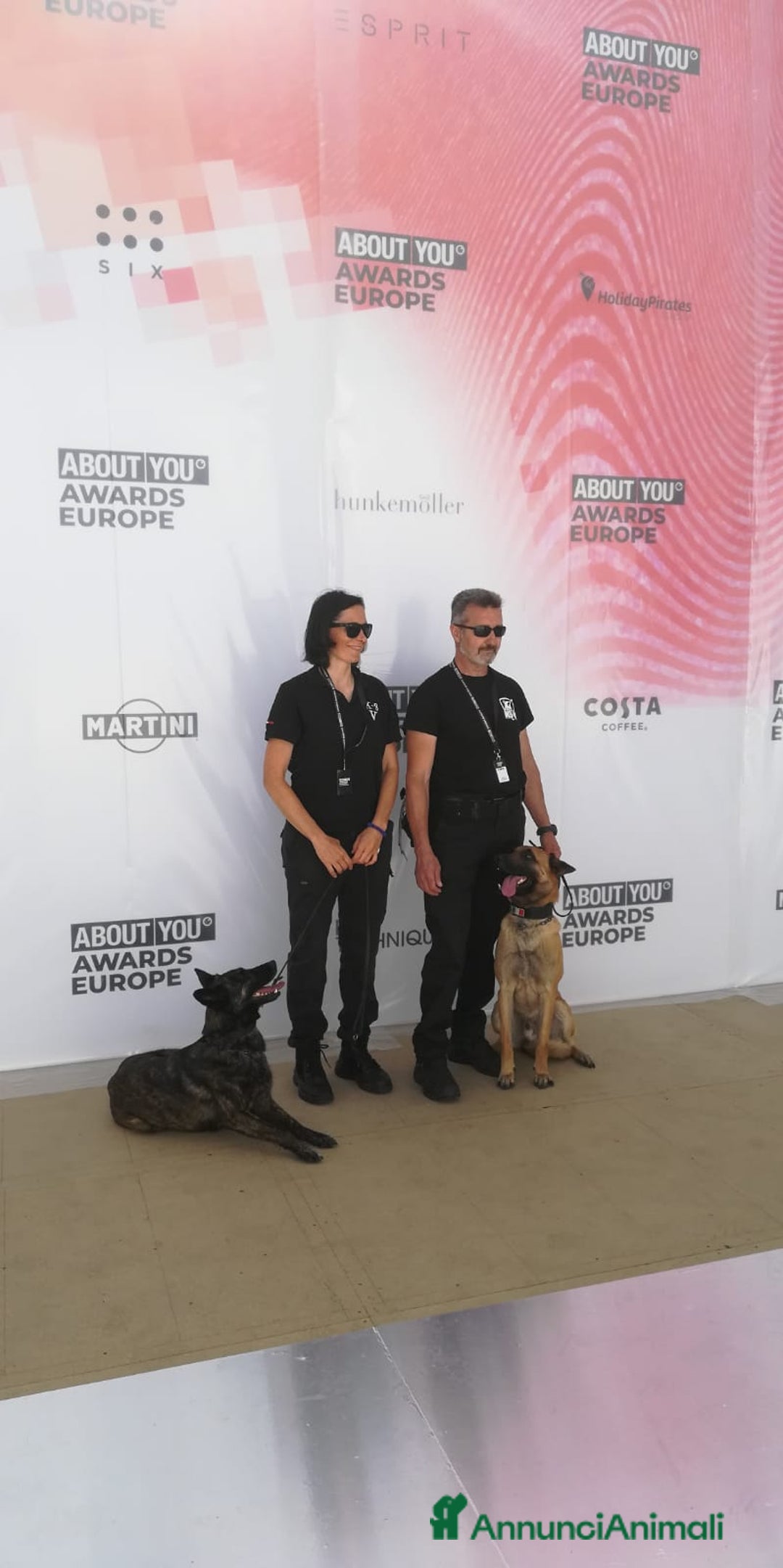 Immagine della galleria {{count}}