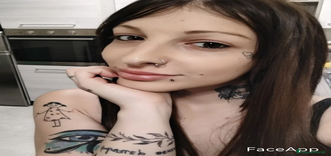 Immagine della galleria {{count}}