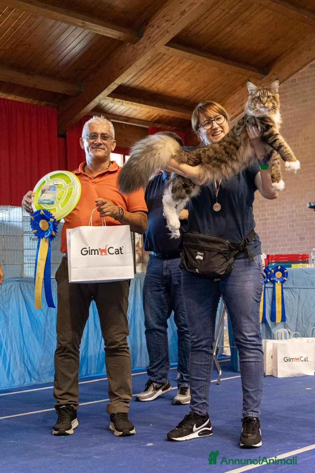 Immagine della galleria {{count}}