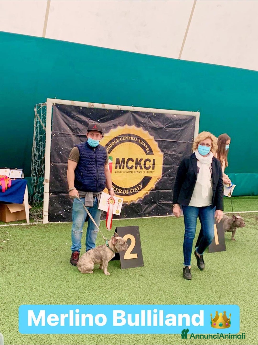 Immagine della galleria {{count}}